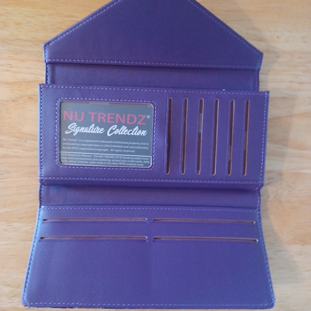 New Nu Trendz Purple& Gold Pattern Wallet - image 4